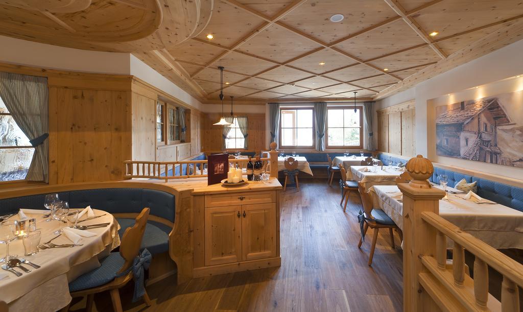 Hotel Waldhof Перка Экстерьер фото