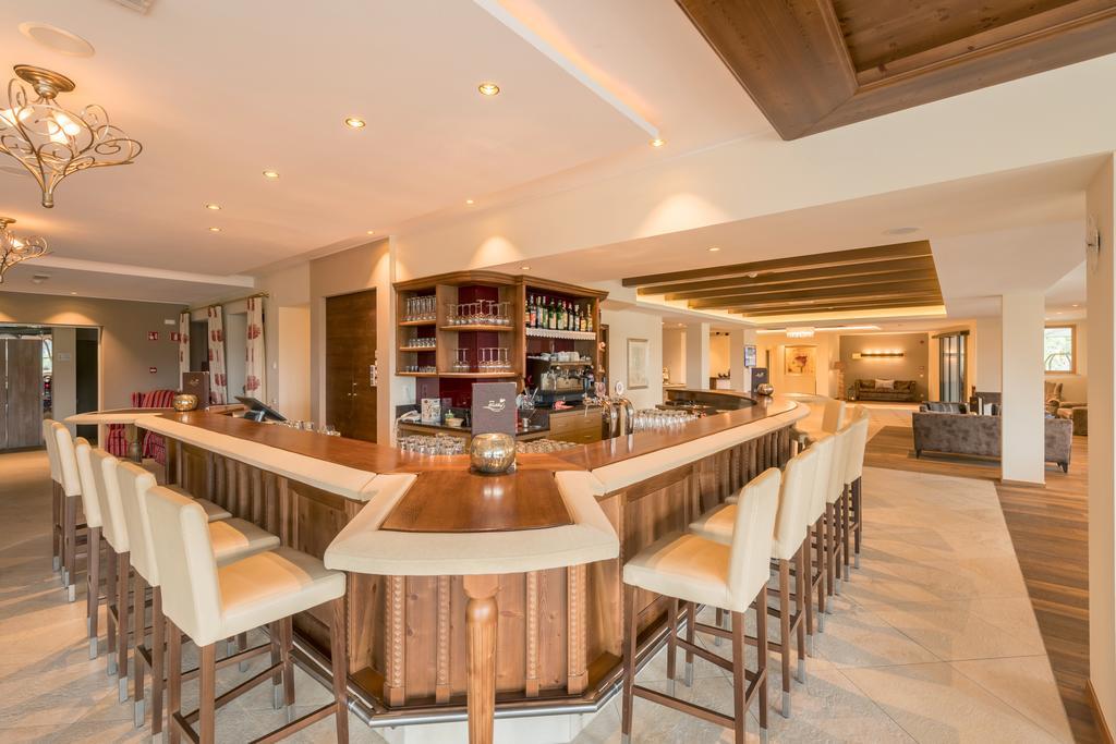 Hotel Waldhof Перка Экстерьер фото